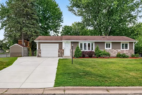 3948 Cinnabar Dr, Eagan, MN 55122