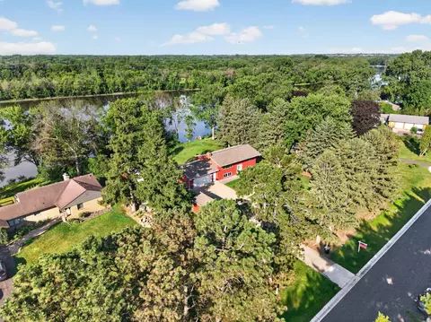 6266 Rivlyn Ave NW, Anoka, MN 55303