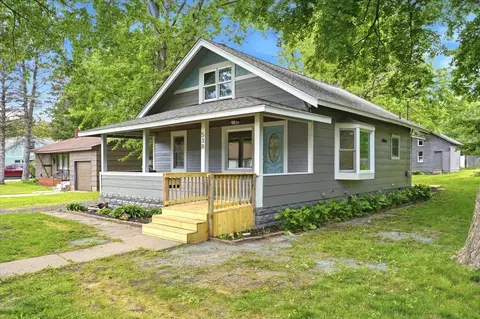 538 N Pearl St, River Falls, WI 54022