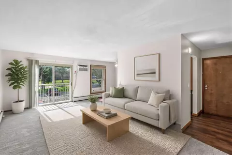 921 11th Ave S #5, Hopkins, MN 55343
