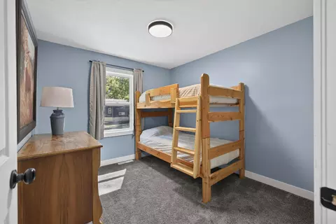 Bedroom - 5335 Pine Beach Rd, Brainerd, MN 56401 photo 5 of 6