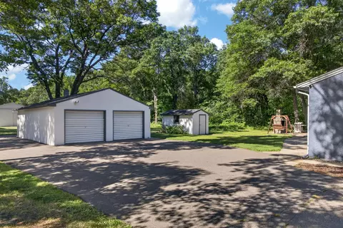 Exterior - 5335 Pine Beach Rd, Brainerd, MN 56401 photo 6 of 8