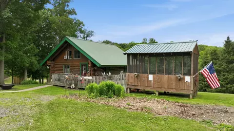 2458 8 12 8 34 St, Cumberland, WI 54829