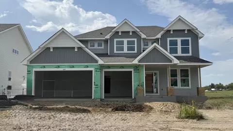 657 Sierra Pkwy, Waconia, MN 55387