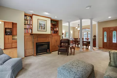 Living - 1443 18th Ave NW, Faribault, MN 55021 photo 2 of 5