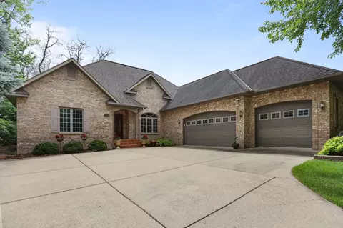 1443 18th Ave NW, Faribault, MN 55021