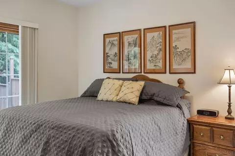 Bedroom - 1443 18th Ave NW, Faribault, MN 55021 photo 4 of 8