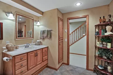 Bath - 1443 18th Ave NW, Faribault, MN 55021 photo 6 of 9