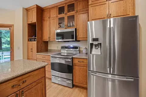 Kitchen - 1443 18th Ave NW, Faribault, MN 55021 photo 2 of 3