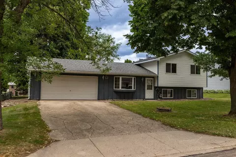 660 24th St NE, Owatonna, MN 55060