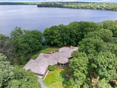 22 Evergreen Rd, North Oaks, MN 55127