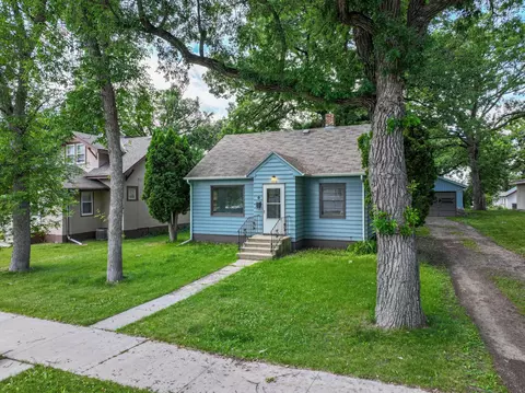 1318 Irving St, Alexandria, MN 56308