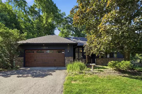 15005 43rd Pl N, Plymouth, MN 55446