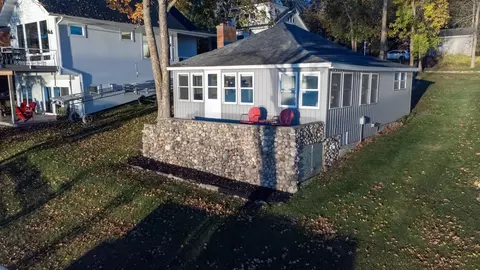 884 White Clover Beach Rd, Detroit Lakes, MN 56501
