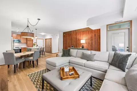 7100 Metro Blvd #415, Edina, MN 55439