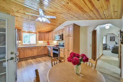 Entry Way - 12180 County Road 8, Brainerd, MN 56401 photo 2 of 3