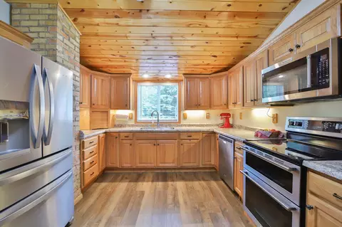 Kitchen - 12180 County Road 8, Brainerd, MN 56401 photo 1 of 4