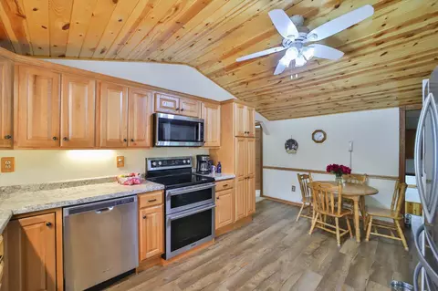 Kitchen - 12180 County Road 8, Brainerd, MN 56401 photo 4 of 4