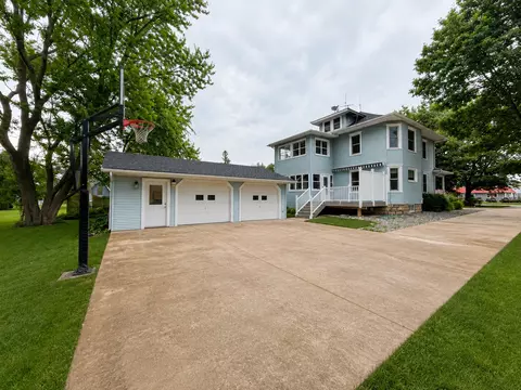 Exterior - 1300 S Section Ave, Spring Valley, MN 55975 photo 9 of 17