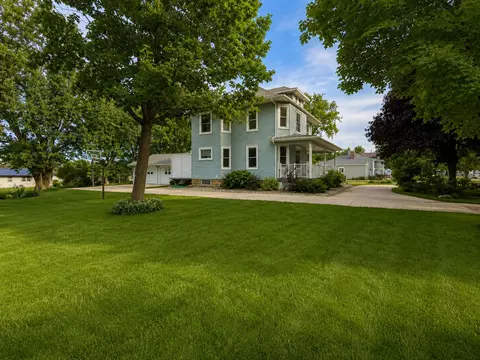 Exterior - 1300 S Section Ave, Spring Valley, MN 55975 photo 17 of 17