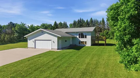28249 Meadow Dr, Detroit Lakes, MN 56501