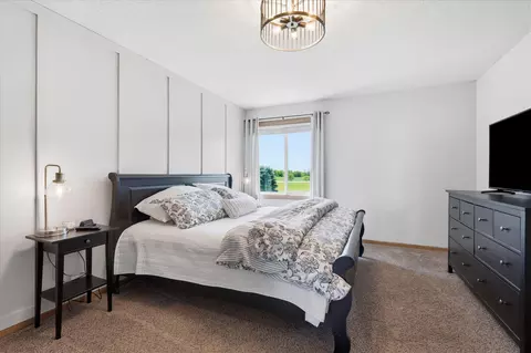 7723 Viking Blvd NW, Anoka, MN 55303