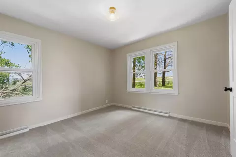 Bedroom - 21500 Hayward Ave, Faribault, MN 55021 photo 1 of 8