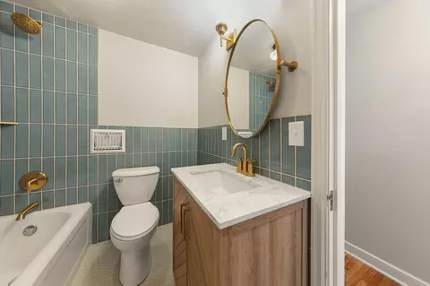 Bath - 21500 Hayward Ave, Faribault, MN 55021 photo 3 of 3