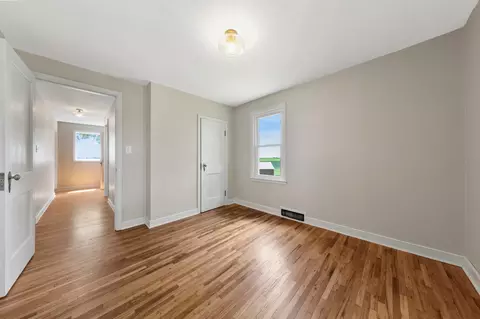 Bedroom - 21500 Hayward Ave, Faribault, MN 55021 photo 3 of 8