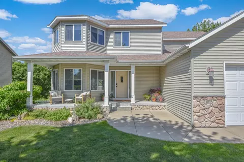 1815 Star Dr, Sauk Rapids, MN 56379