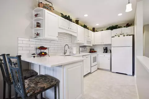 7561 Zinnia Way, Maple Grove, MN 55311
