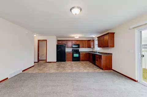 4276 Estate Dr S, Fargo, ND 58104
