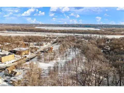 Nnn Bryant Avenue, South Saint Paul, MN 55118