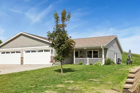 166 Amber View St, Menomonie, WI 54751