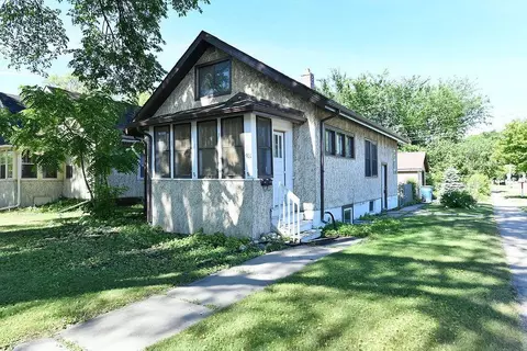 901 5th St S, Moorhead, MN 56560