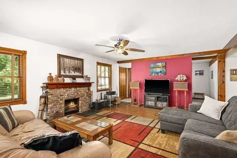 Living - 30149 E Shore Dr, Pengilly, MN 55775 photo 3 of 3