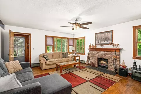 Living - 30149 E Shore Dr, Pengilly, MN 55775 photo 2 of 3