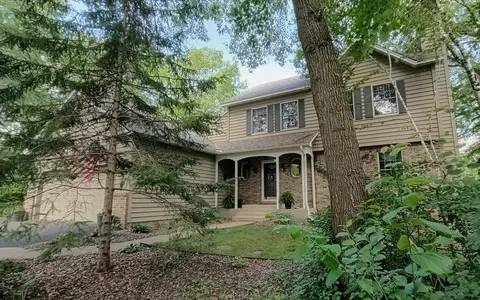303 Hazel St W, Stillwater, MN 55082