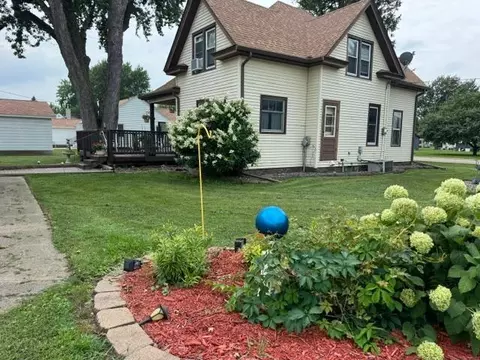 501 1st Ave SE, Pine Island, MN 55963