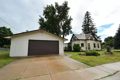 501 1st Ave SE, Pine Island, MN 55963