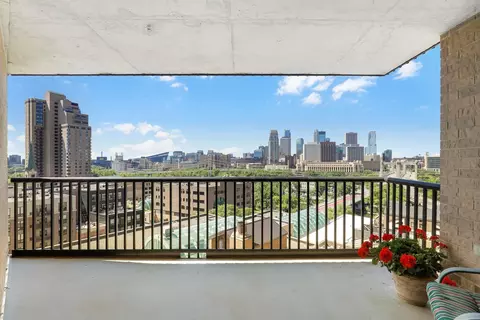 20 2nd St NE #P1101, Minneapolis, MN 55413