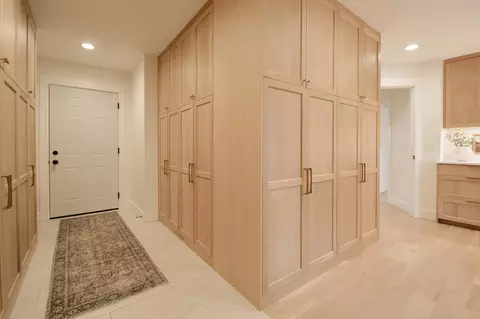 Entry Way - 5721 94th Ave N, Loretto, MN 55357 photo 8 of 12