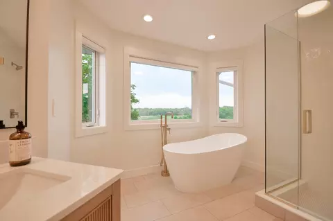 Bath - 5721 94th Ave N, Loretto, MN 55357 photo 6 of 16