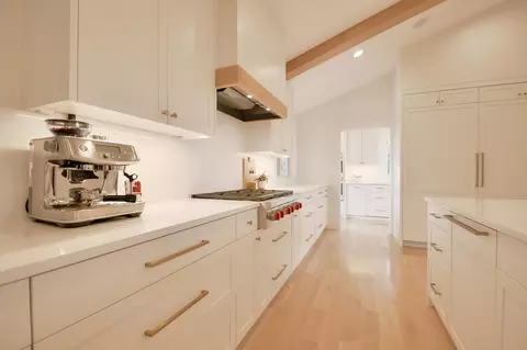 Kitchen - 5721 94th Ave N, Loretto, MN 55357 photo 9 of 11