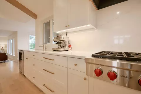 Kitchen - 5721 94th Ave N, Loretto, MN 55357 photo 6 of 11