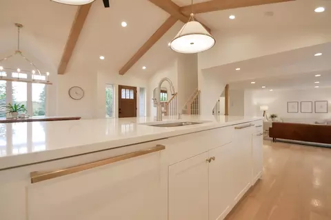 Kitchen - 5721 94th Ave N, Loretto, MN 55357 photo 7 of 11