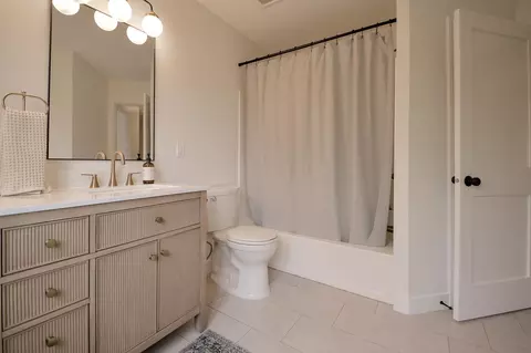 Bath - 5721 94th Ave N, Loretto, MN 55357 photo 12 of 16