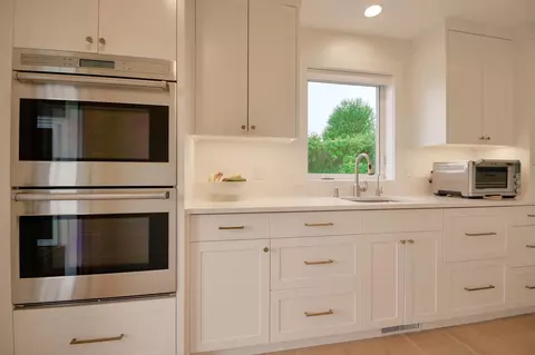 Kitchen - 5721 94th Ave N, Loretto, MN 55357 photo 10 of 11