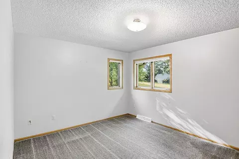 Bedroom - 4200 237th St, Saint Cloud, MN 56301 photo 5 of 10