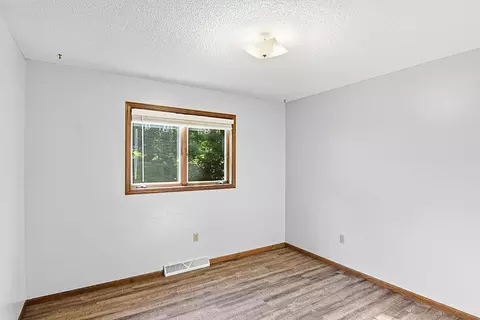 Bedroom - 4200 237th St, Saint Cloud, MN 56301 photo 3 of 10